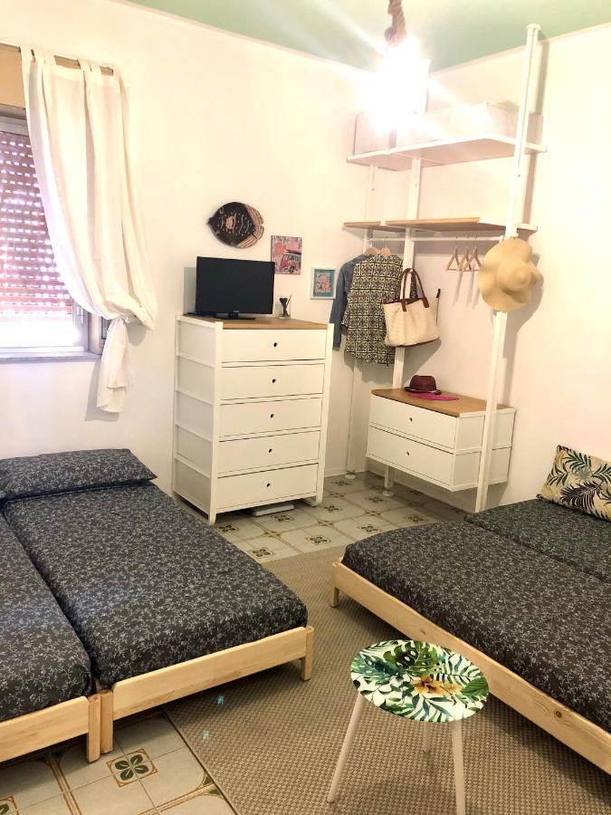 Vacanzenaxos - Casa Frontemare Appartement Giardini-Naxos Buitenkant foto